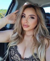 Pune call girl Zehanali